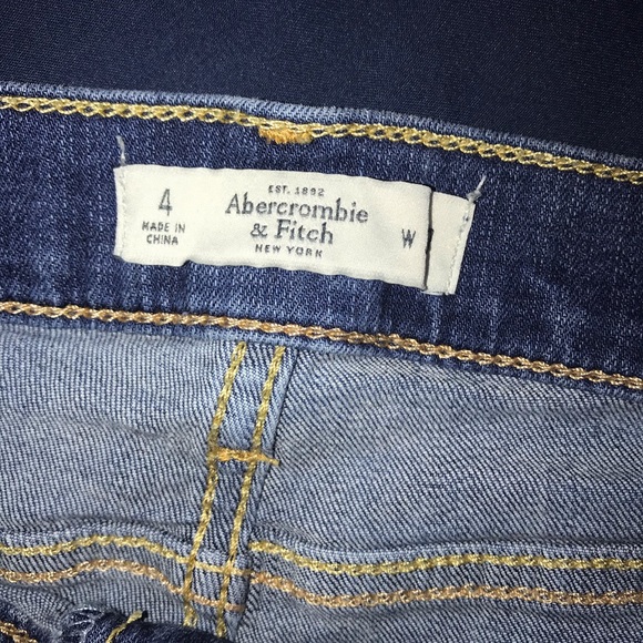 Abercrombie and Fitch Denim Midi-Short - Picture 3 of 4